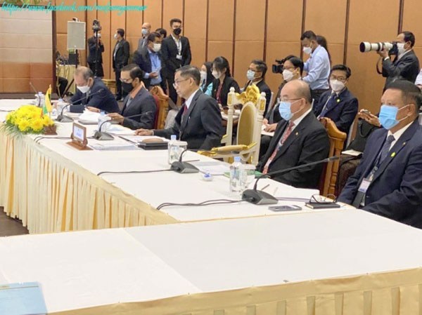 H.E. U Ko Ko Hlaing, Union Minister for Ministry of International Cooperation and Chairman of the Task Force to facilitate provision of humanitarian assistance to Myanmar through AHA Centre attended the Consultative Meeting on ASEAN Humanitarian Assistance to Myanmar