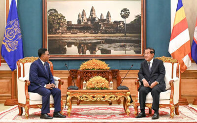 ကမ္ဘောဒီးယားနိုင်ငံ၊ ခေတ္တနိုင်ငံအကြီးအကဲနှင့် အထက်လွှတ်တော် ဥက္ကဋ္ဌ ဆမ်ဒက် အာခါ မိုဟာ ဆီနာ ပါတိုင်း တဲ့ချို ဟွန်ဆင် အား မြန်မာသံအမတ်ကြီးမှ သွားရောက်ဂါရဝပြုတွေ့ဆုံ